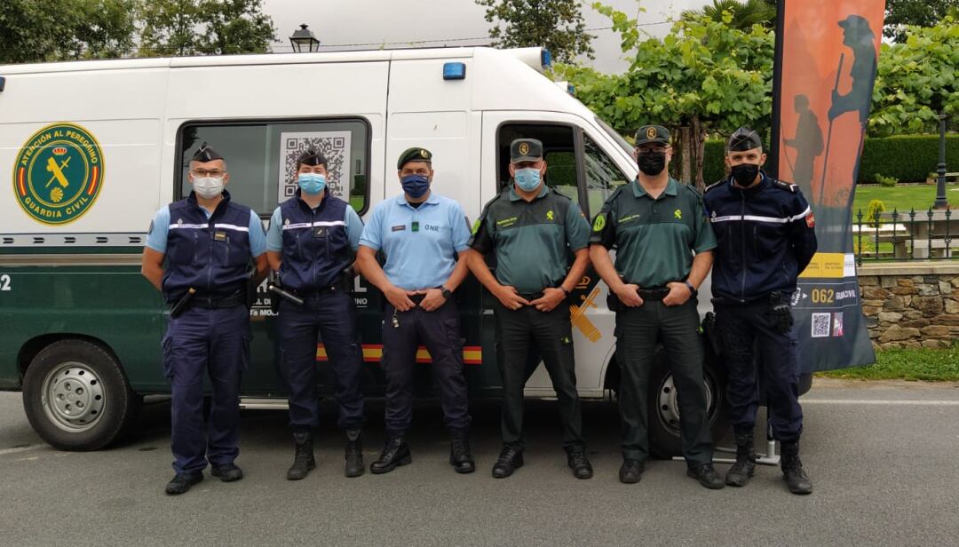 A los tres agentes se han sumado otros de distintas policías de la Unión Europea; tres franceses, dos portugueses, dos alemanes y dos carabinieri italianos.