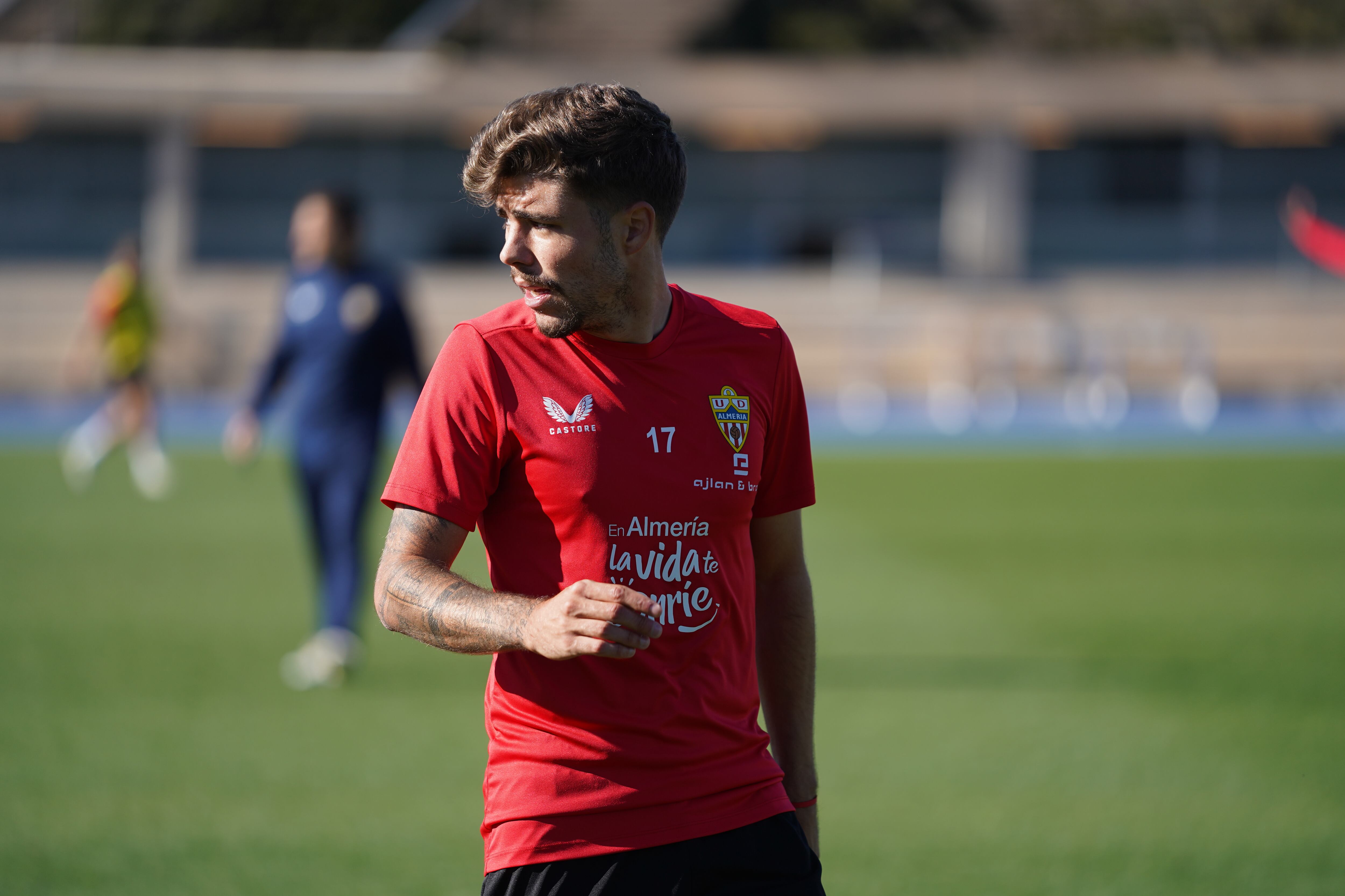 El defensa Alejandro Pozo sigue creciendo con el Almería.