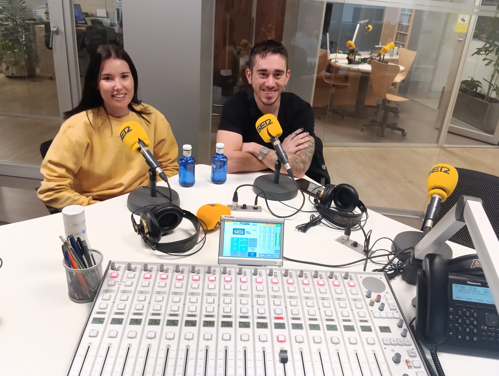 Rebeca y Juan, miembros del proyecto VIRA