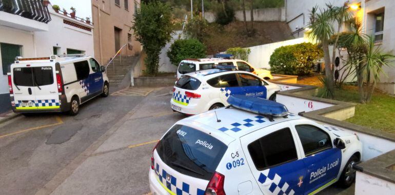 Alguns dels vehicles que van participar en la persecució.