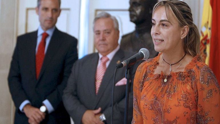 Francisco Camps (i), José Luis Díaz Alperi (c) y Sonia Castedo (d) (Imagen de archivo)