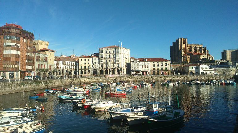 Dársena de Castro Urdiales.