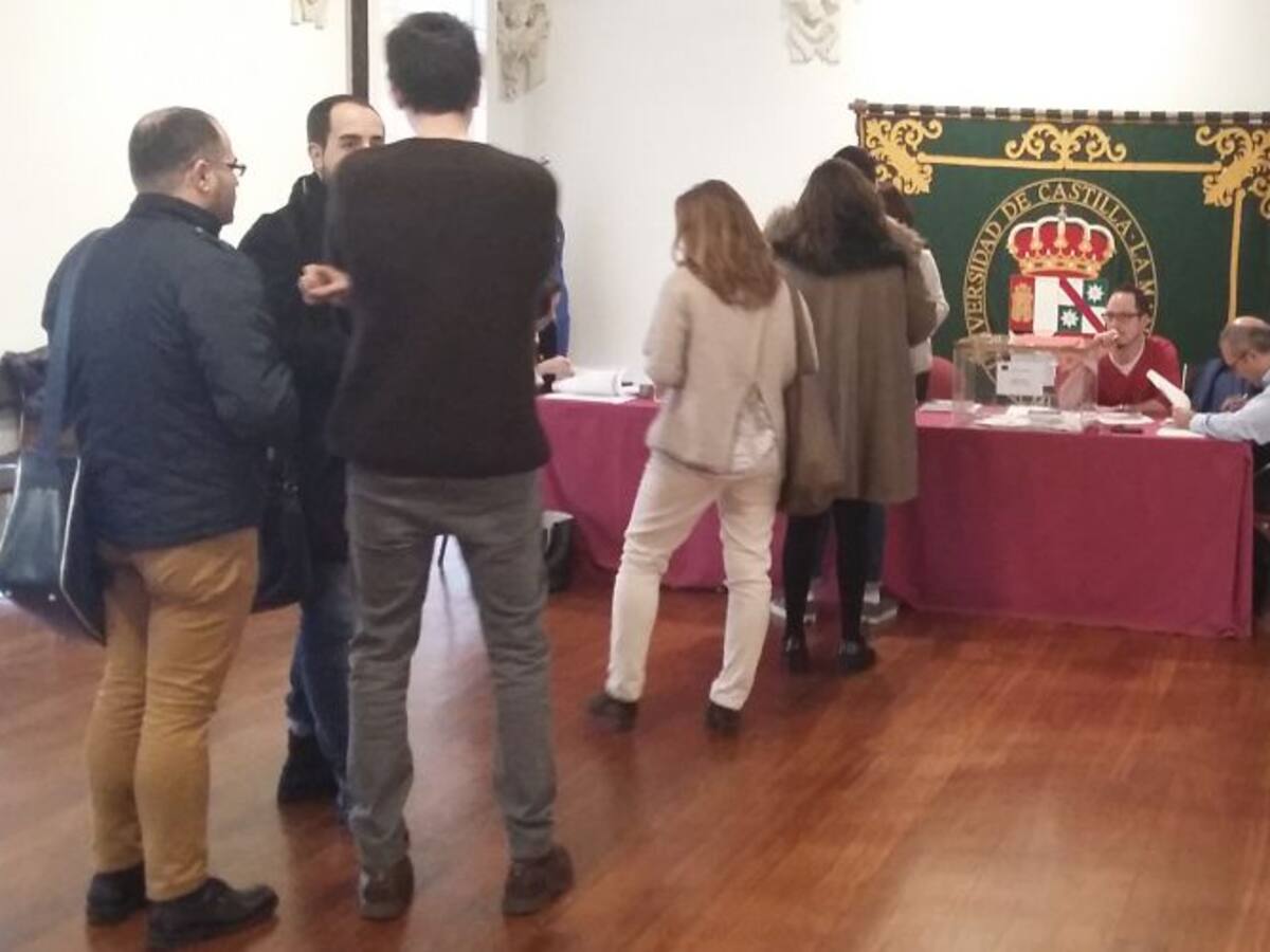 En las urnas el futuro rector de la UCLM