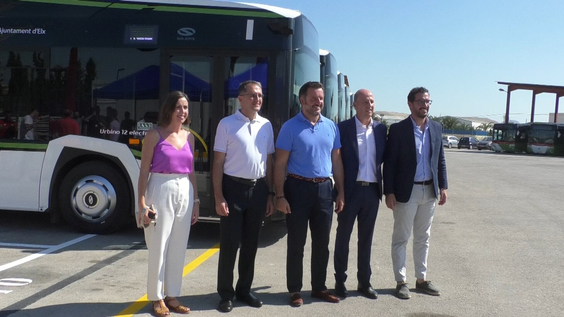 Anuncio de los nuevos ocho autobuses eléctricos en Elche.