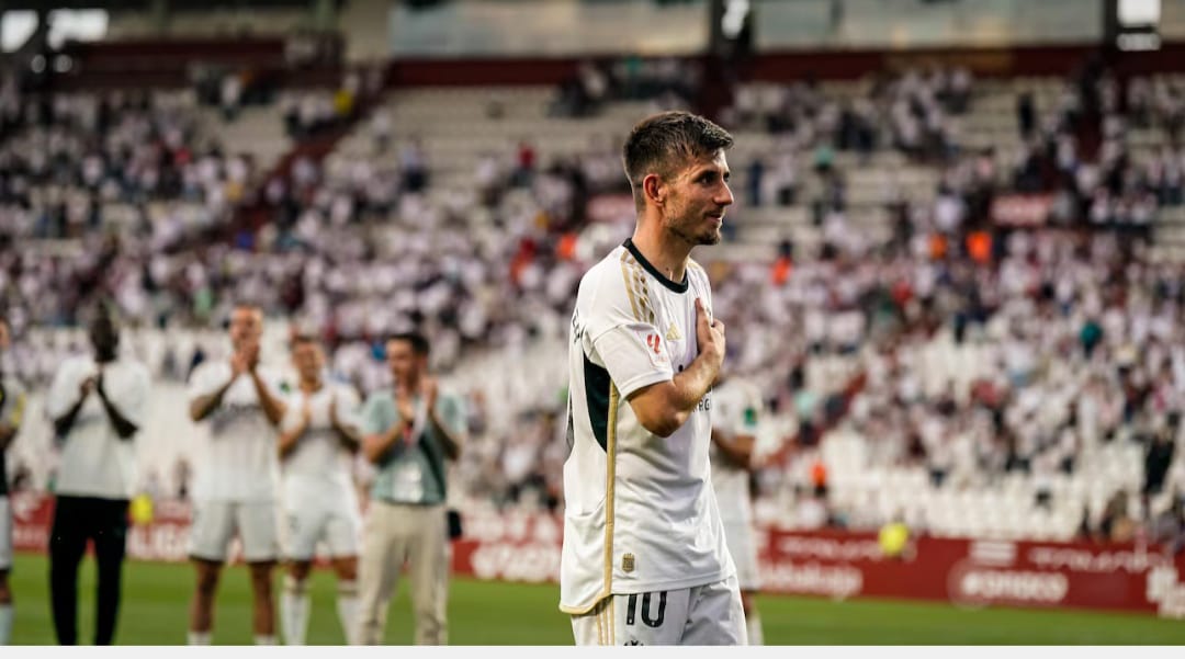 Manu Fuster, durante su despedida en el Belmonte