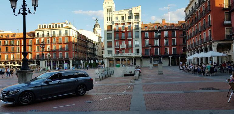 Los vehículos tendrán que salir del aparcamiento en dirección calle Pasión