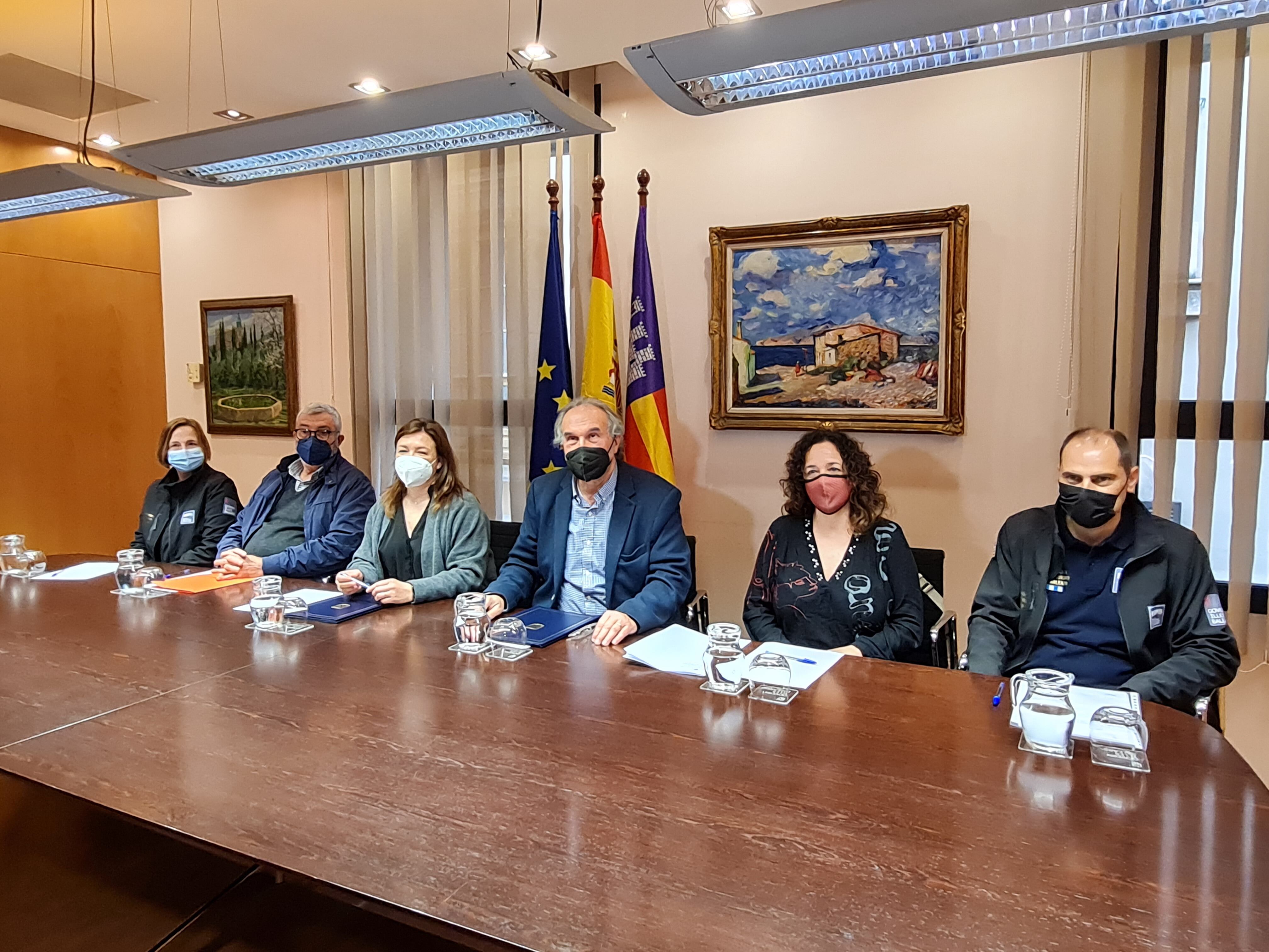 El Govern ha renovat l'acord per mantenir els programes de Policia Tutor i Educació Viària actius.