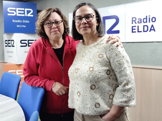Durante su participación en el programa Hoy por Hoy Elda Vinalopó, Blanes coincidió con Susi Silvestre, presidenta de la Coral de los Santos Patronos de Elda.