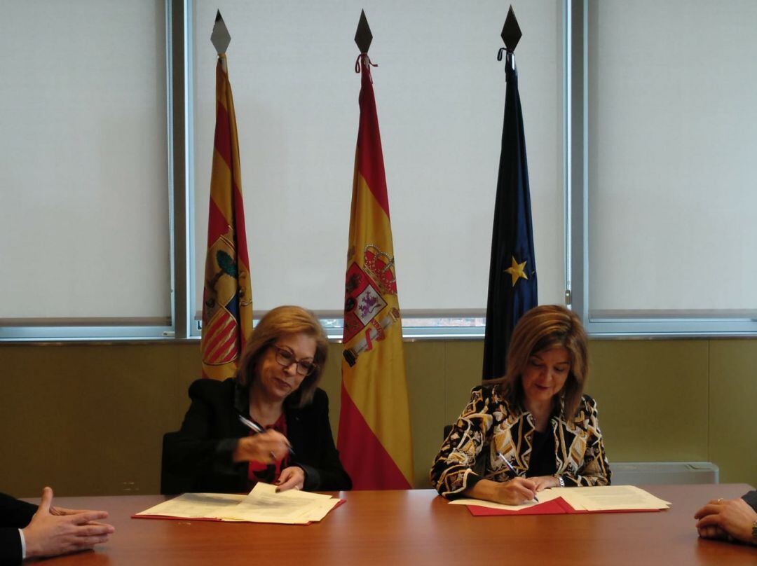 Firma del convenio de integración del Hospital San Juan de Dios en el SALUD