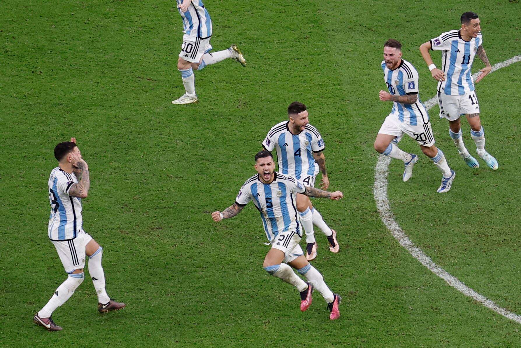 Argentina celebra la clasificación a semifinales