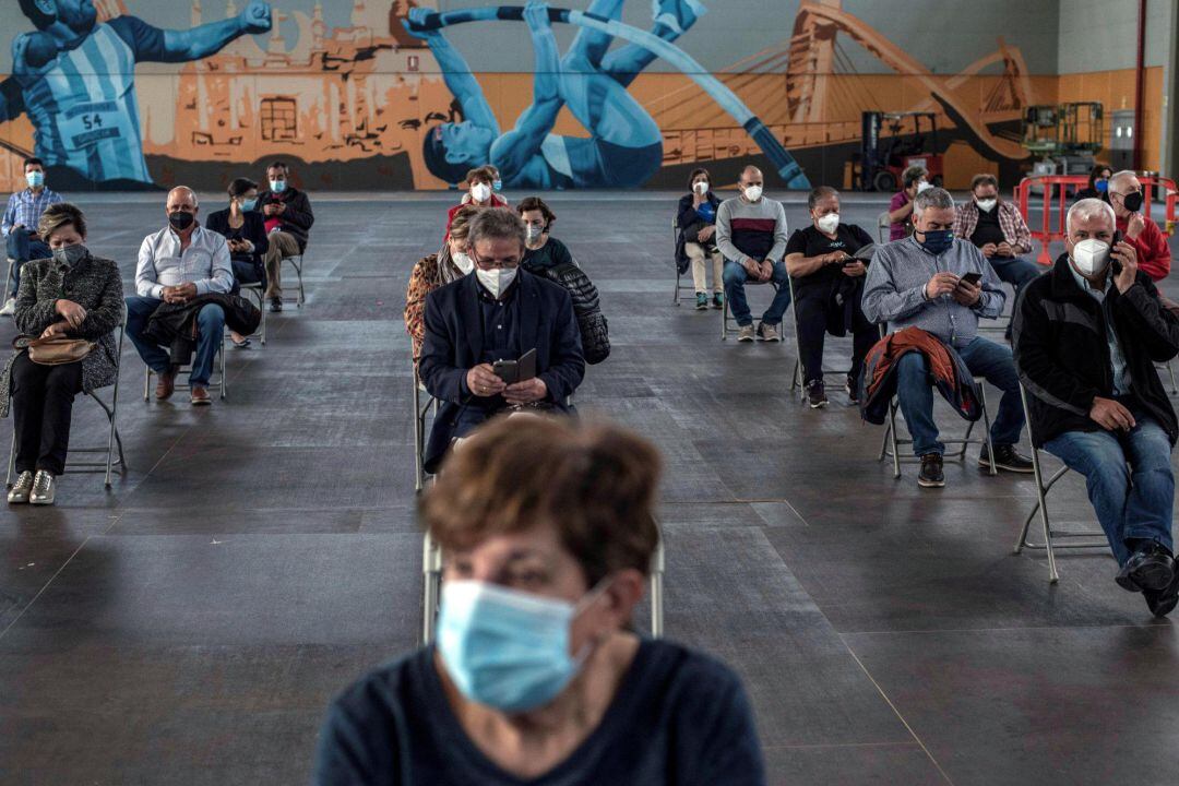 Los mayores, primeros destinatarios de la inmunización masiva de Salamanca.