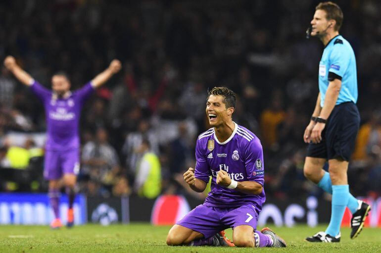 Ronaldo celebra la consecución de la Duodécima