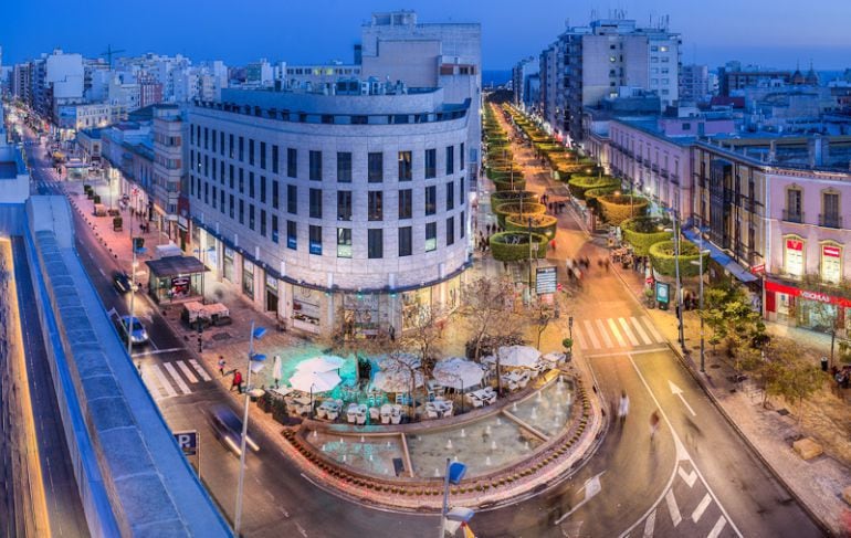 Paseo de Almería, la principal arteria de la ciudad.