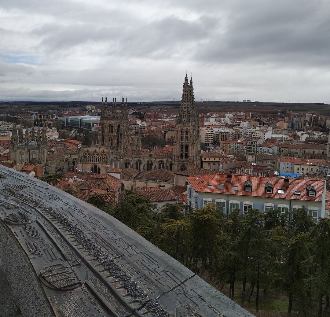 Burgos también invita a quedarse en casa y a visitar la ciudad cuando acabe la crisis sanitaria provocada por la pandemia del Covid-19
