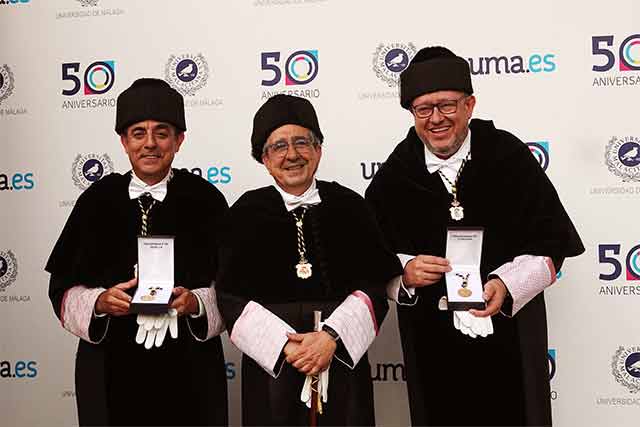 Momento de entrega de las medallas