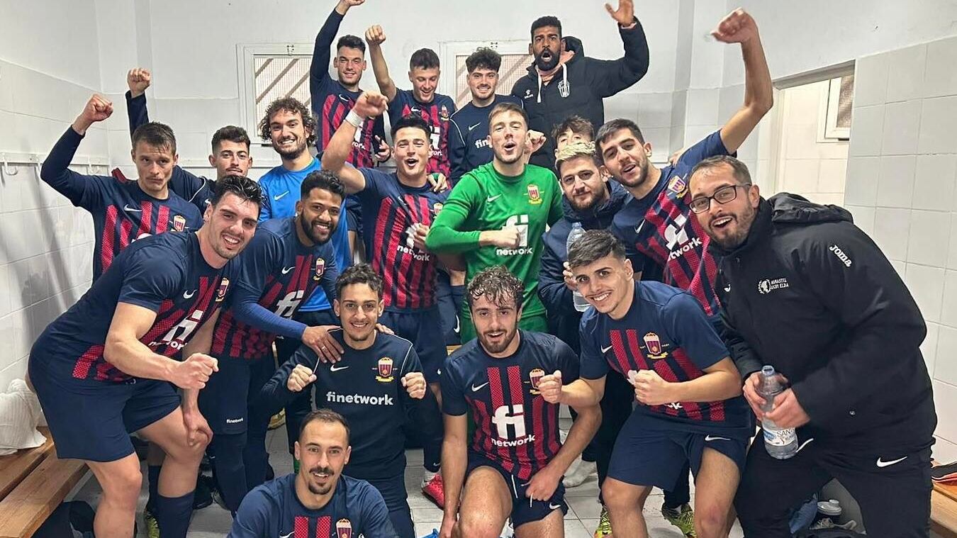 El Eldense B fue superior al Santa Pola