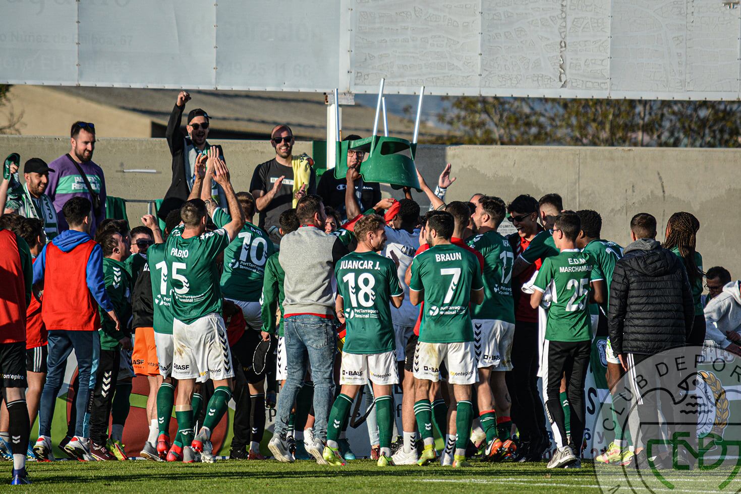 Los gallardos celebran la victoria ante el CD El Ejido