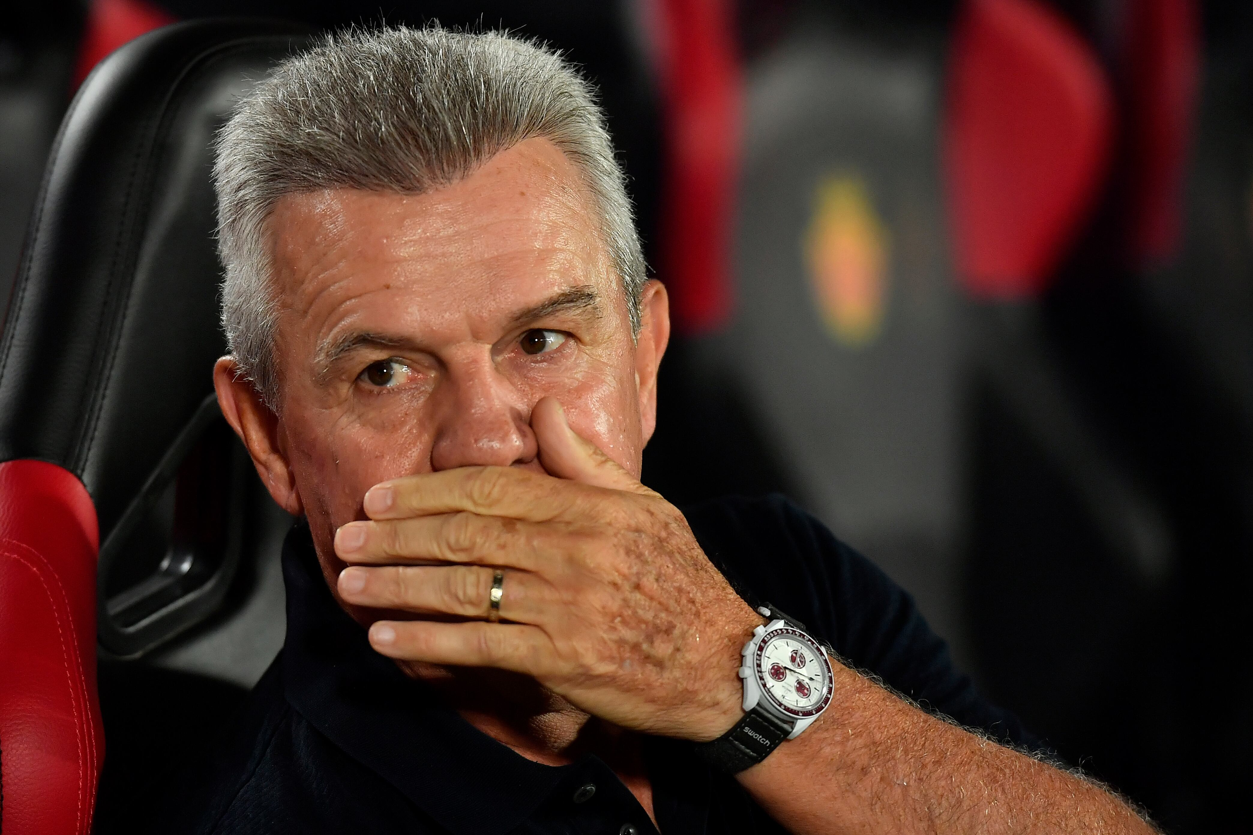 PALMA DE MALLORCA (ISLAS BALEARES), 26/09/2023.- El entrenador del RCD Mallorca, el mexicano Javier Aguirre, durante el partido de la séptima jornada de LaLiga entre el RCD Mallorca y el FC Barcelona, hoy martes en Son Moix, Palma de Mallorca. EFE/ Cati Cladera