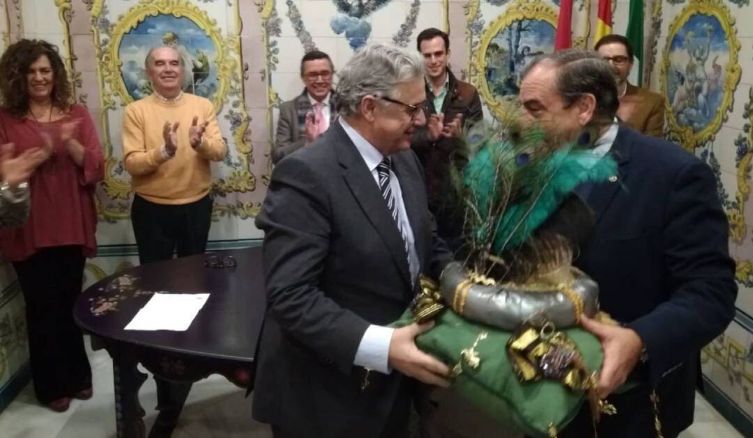 Antonio Yélamo, director de Radio Sevilla y de la Cadena SER en Andalucía, el día de su proclamación como Rey Baltasar de la Cabalgata de Triana
