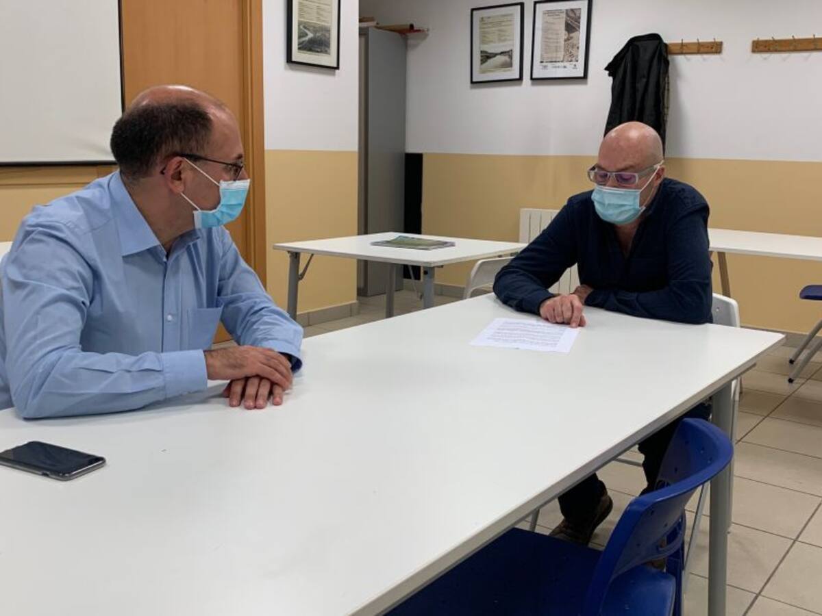 El Ayuntamiento concluye el vallado de un tramo de la mediana en la avenida de Salamanca