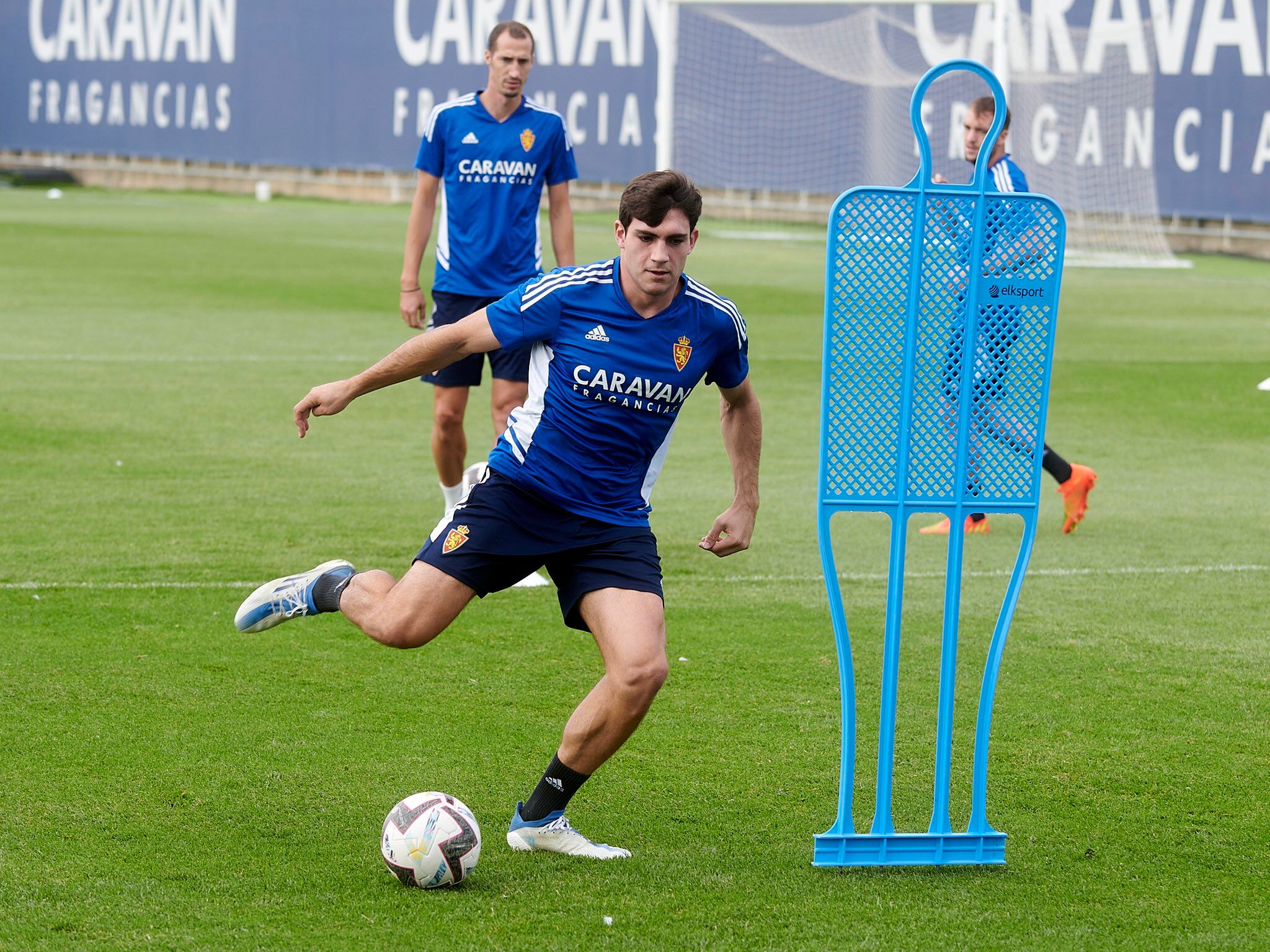 Iván Azón, con una semana más de entrenamientos, tiene opciones de entrar en el once en Miranda de Ebro