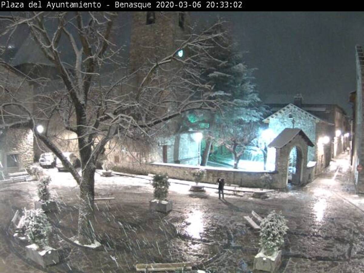 El fin de semana comienza dejando nieve en buena parte de Ribagorza