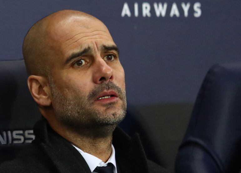 Guardiola, en el banquillo del Etihad Stadium