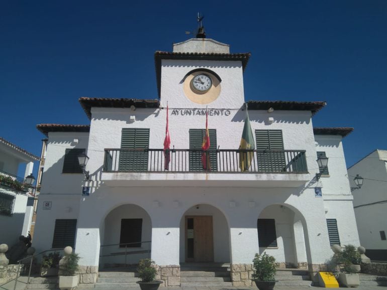 Ayuntamiento en la Plaza Mayor de Villar del Olmo 