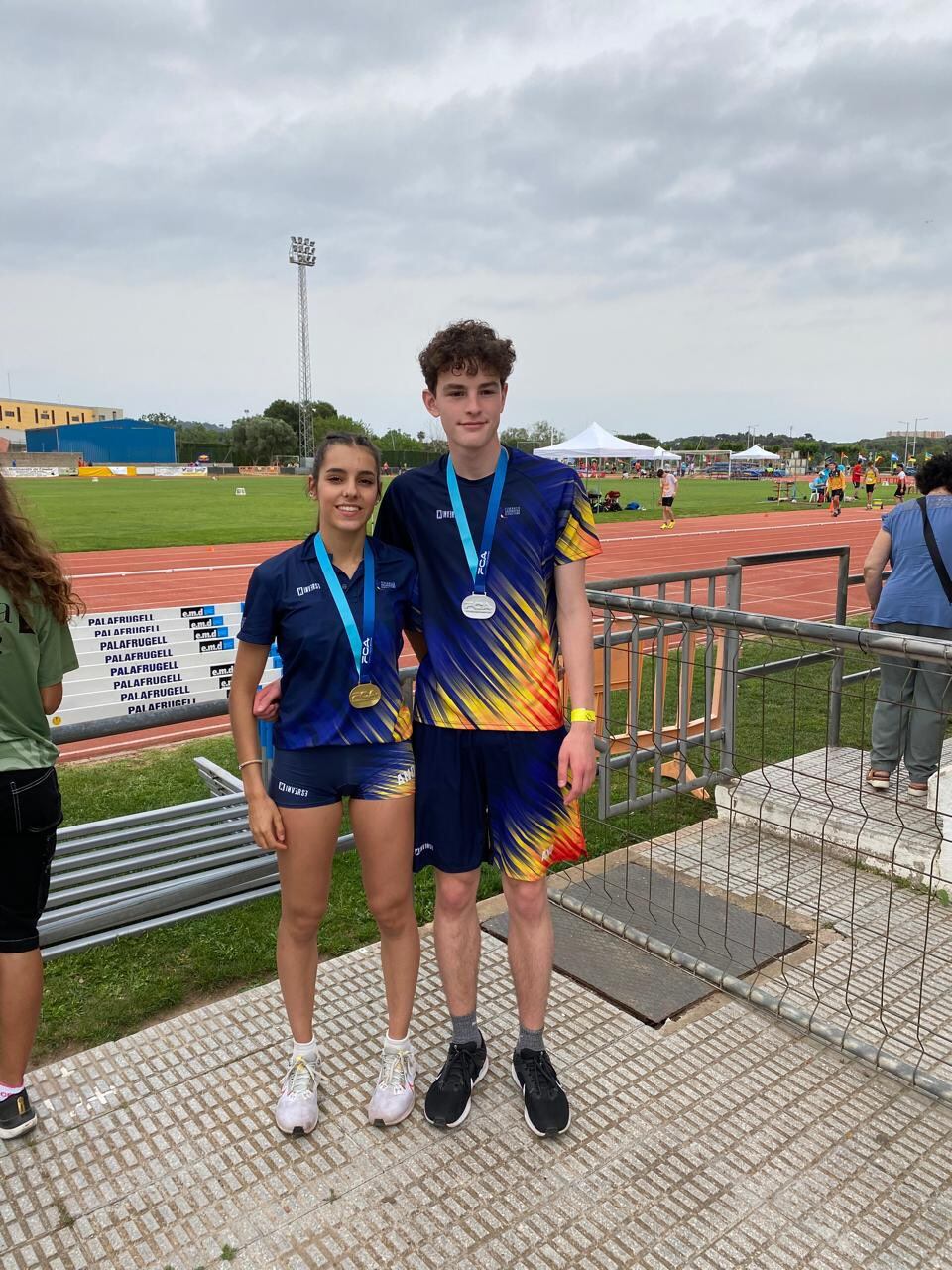 Alba Vinyals i Luke Aaen al campionat de Catalunya sub18.