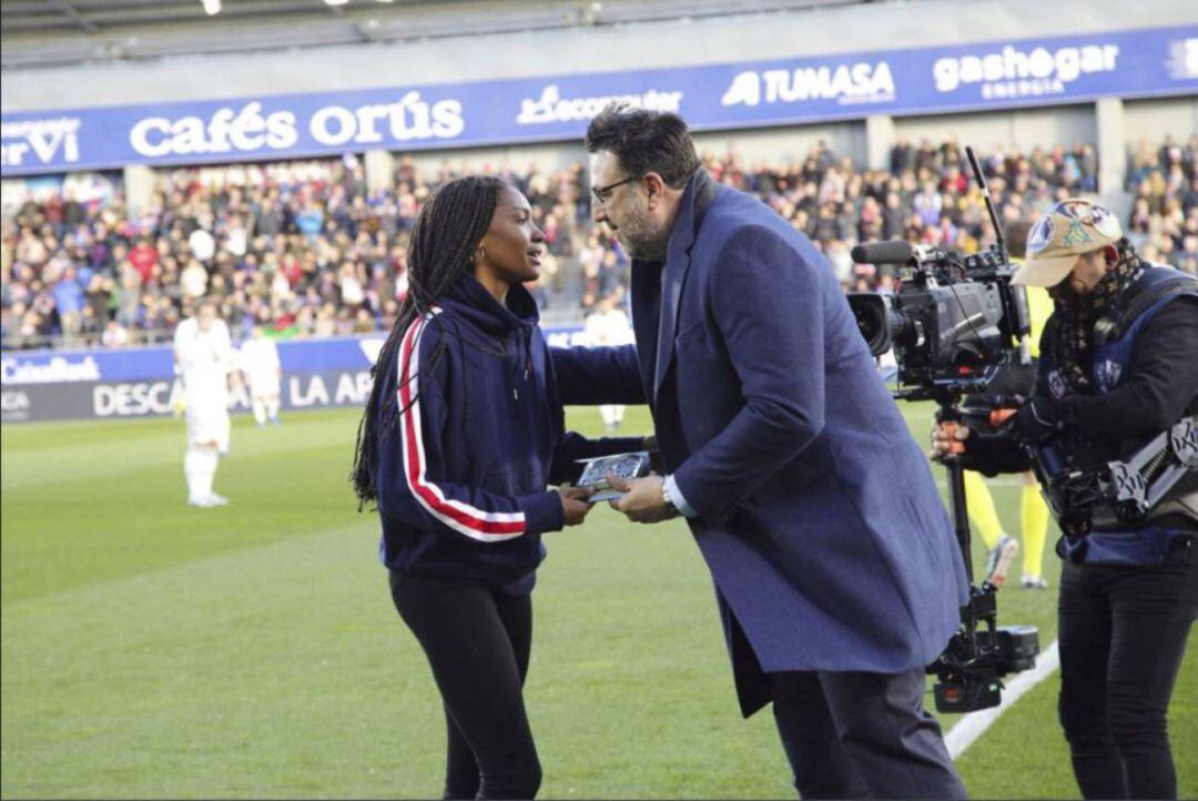 El 'fallido' homenaje a Salma Pallaruelo.