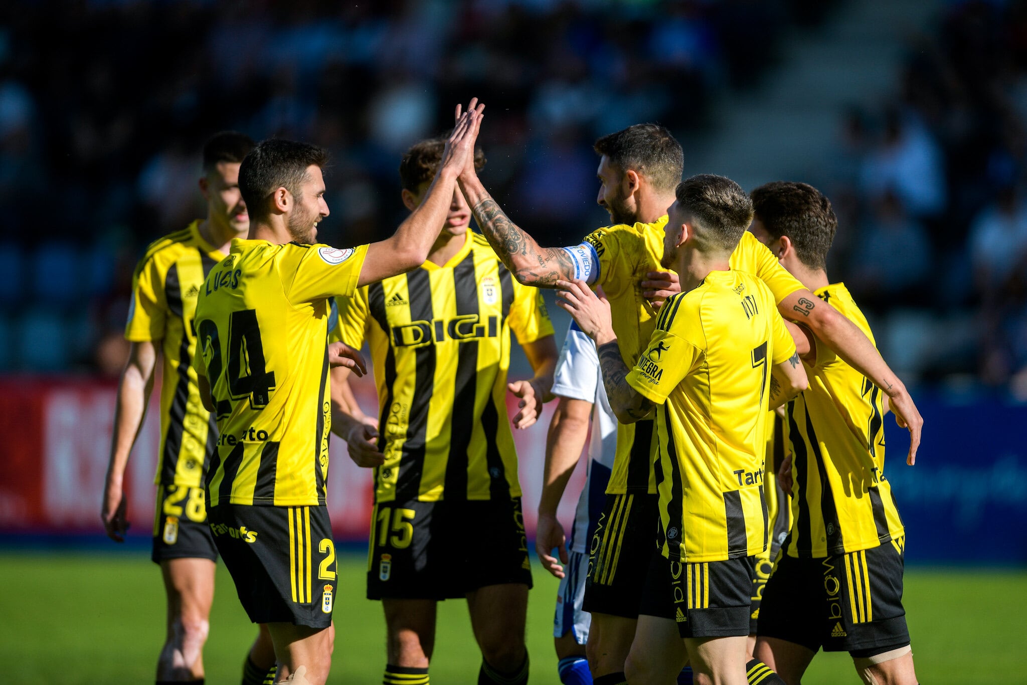 El Real Oviedo celebra un gol ante la Gimnástica de Torrelavega