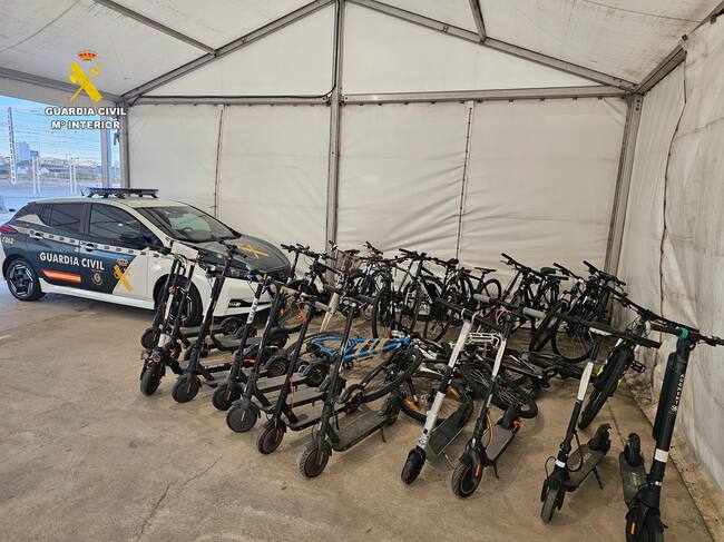 La Guardia Civil detiene a tres hombres en València por receptación de objetos valorados en 45.000 euros