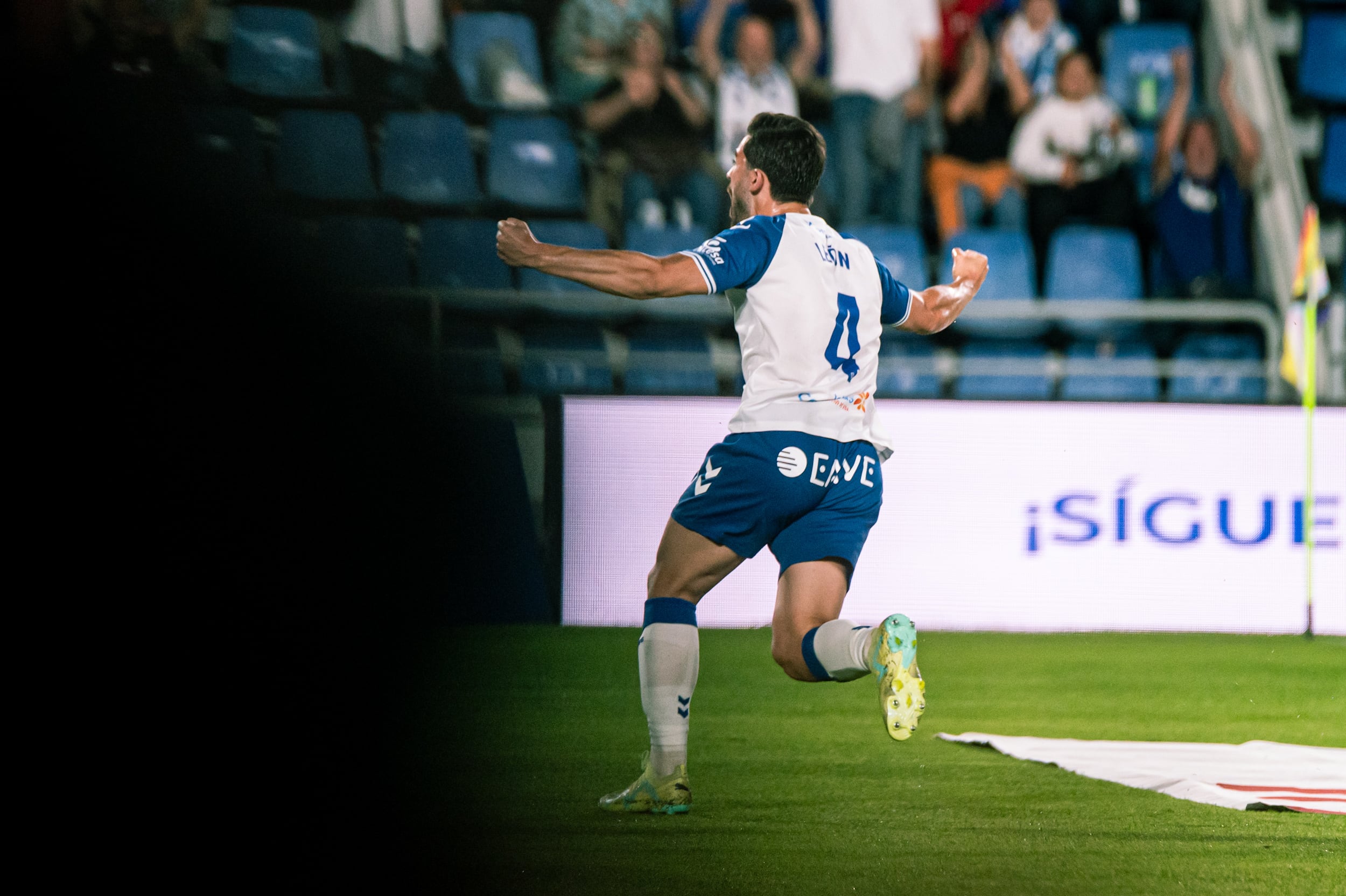 José León marcó su primer gol de la temporada tras saque de falta de Roberto López.