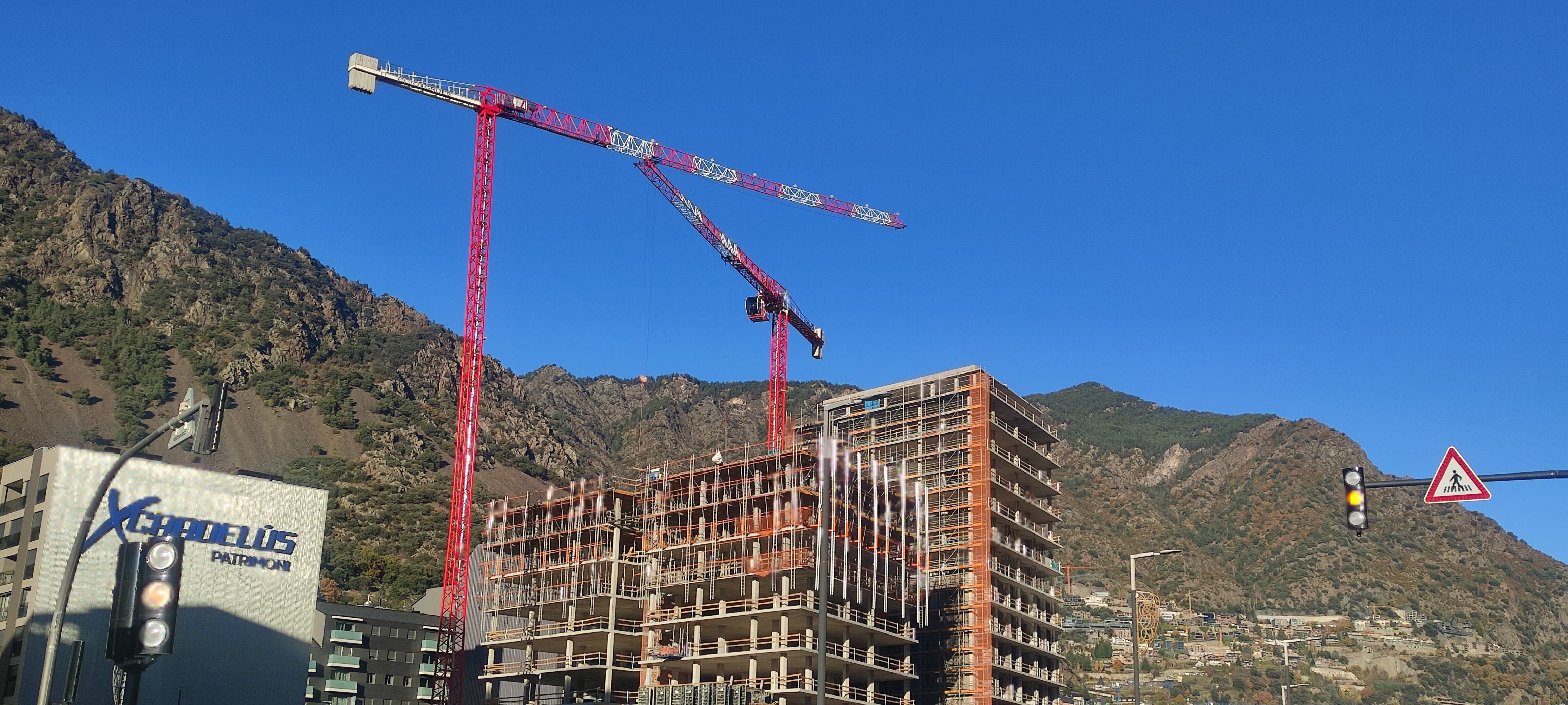 Edificis en construcció a Andorra la Vella