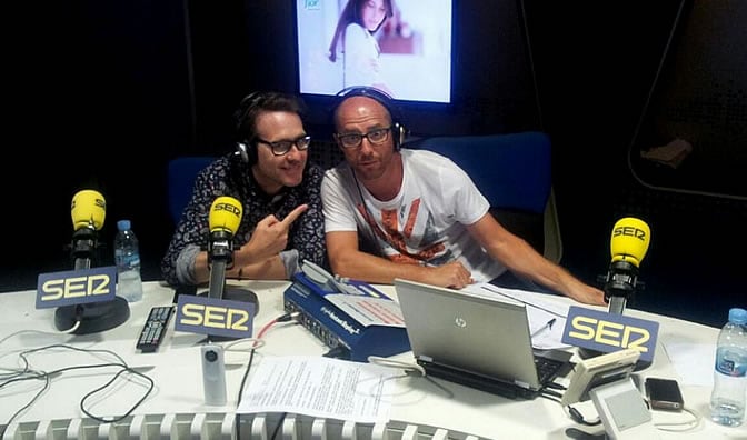 Joaquín Reyes y Jesús Gallego, en el estudio central de la SER