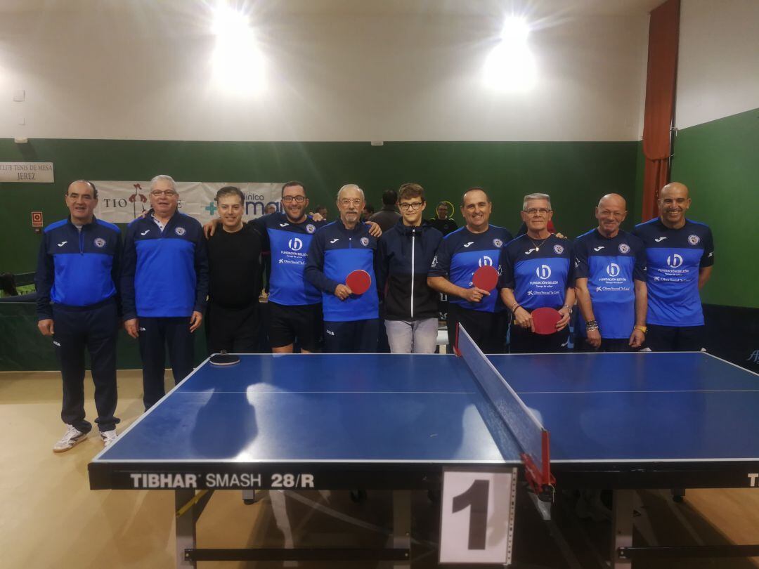 Jugadores del equipo jerezano que participaron en la Liga de Veteranos