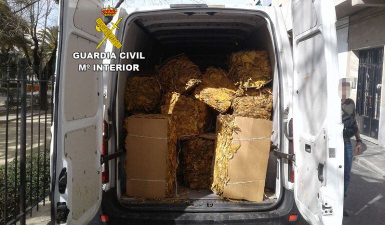 Uno de los alijos de tabaco decomisados por la Guardia Civil en el Campo Arañuelo