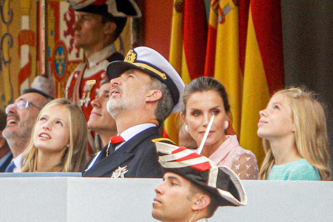 La princesa Leonor, el Rey Felipe VI, la Reina Letizia y la infanta Sofía, asisten al desfile del Día de la Fiesta Nacional, en Madrid (España) a 12 de octubre de 2019.