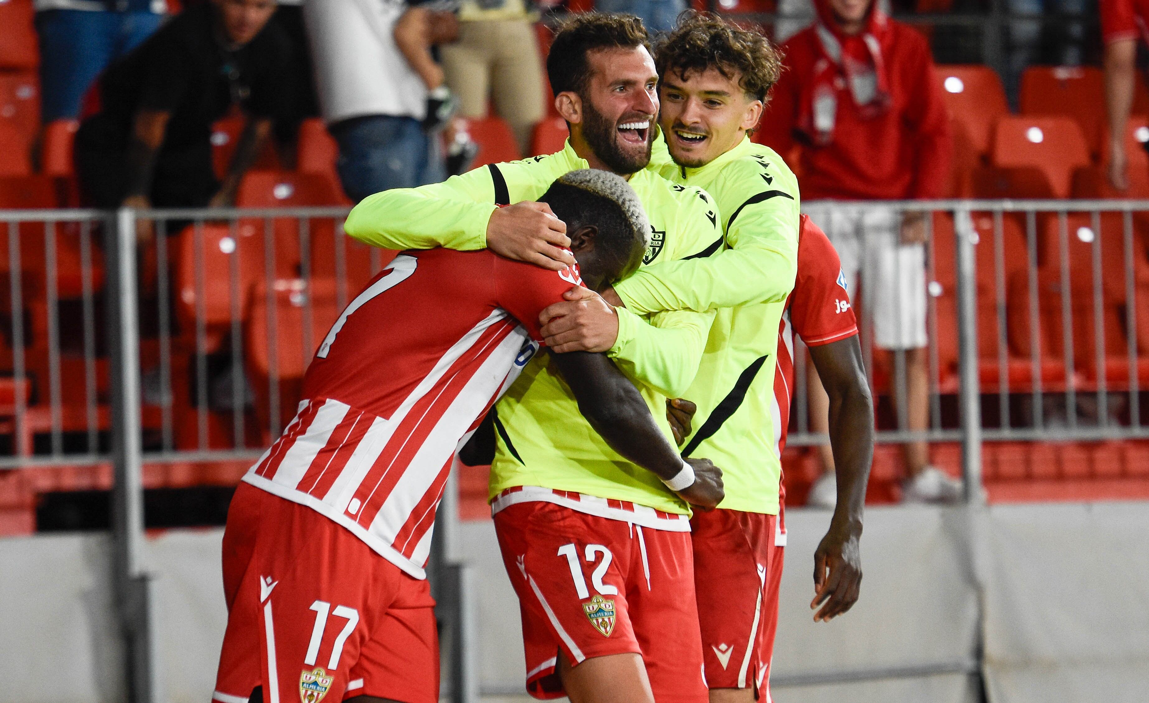 Se declara el estado de felicidad en el Almería.