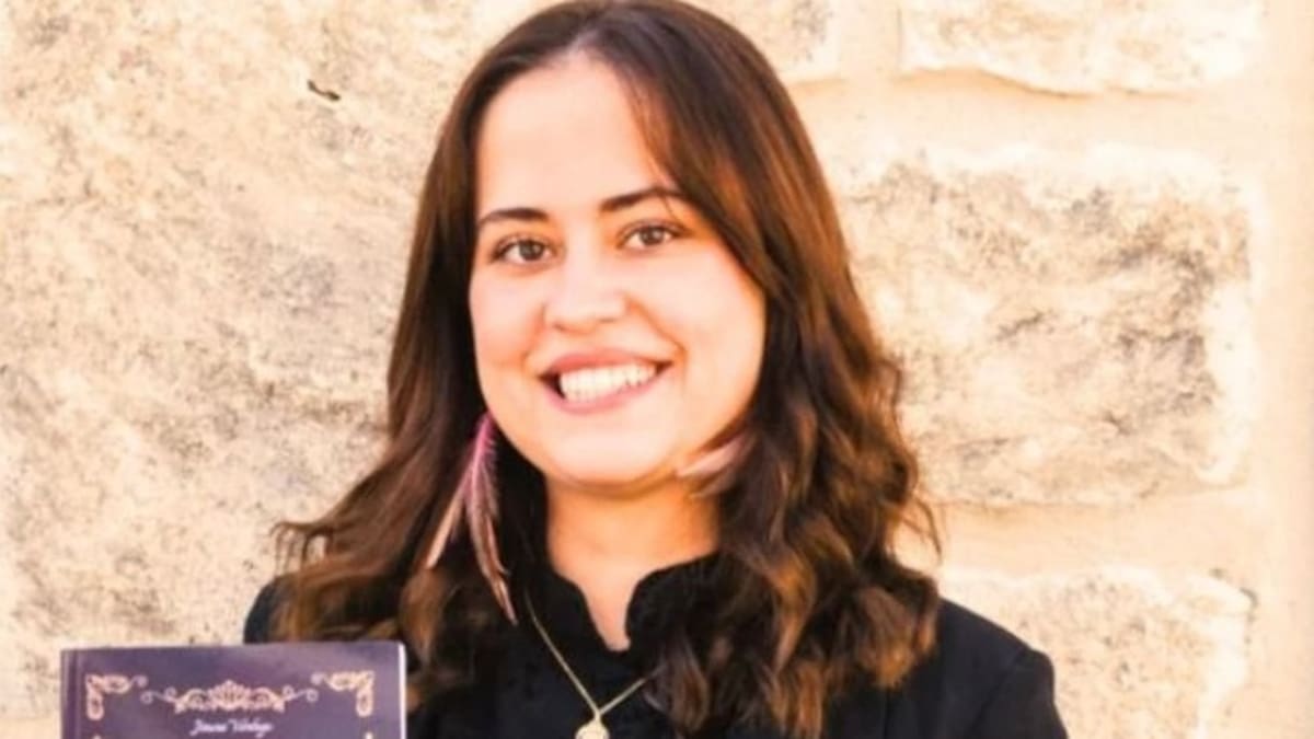 'Inefable', el primer libro de la escritora con raíces en Campaspero Jimena Verdugo