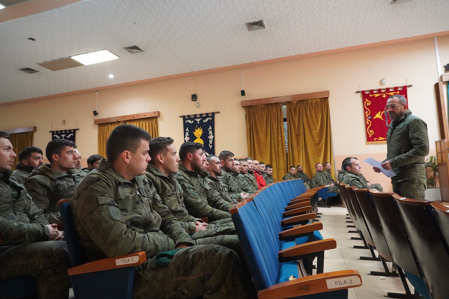 Inauguración del III Curso Básico de Montaña para personal de Tropa de la Escuela Militar de Montaña y Operaciones Especiales