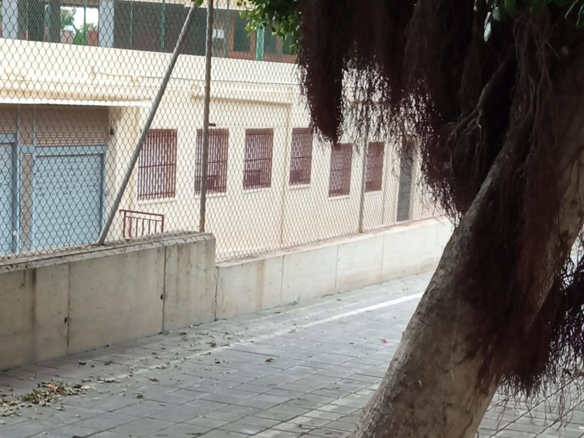 Dos meses más de abandono del barrio San Nicolás de Bari de Alicante