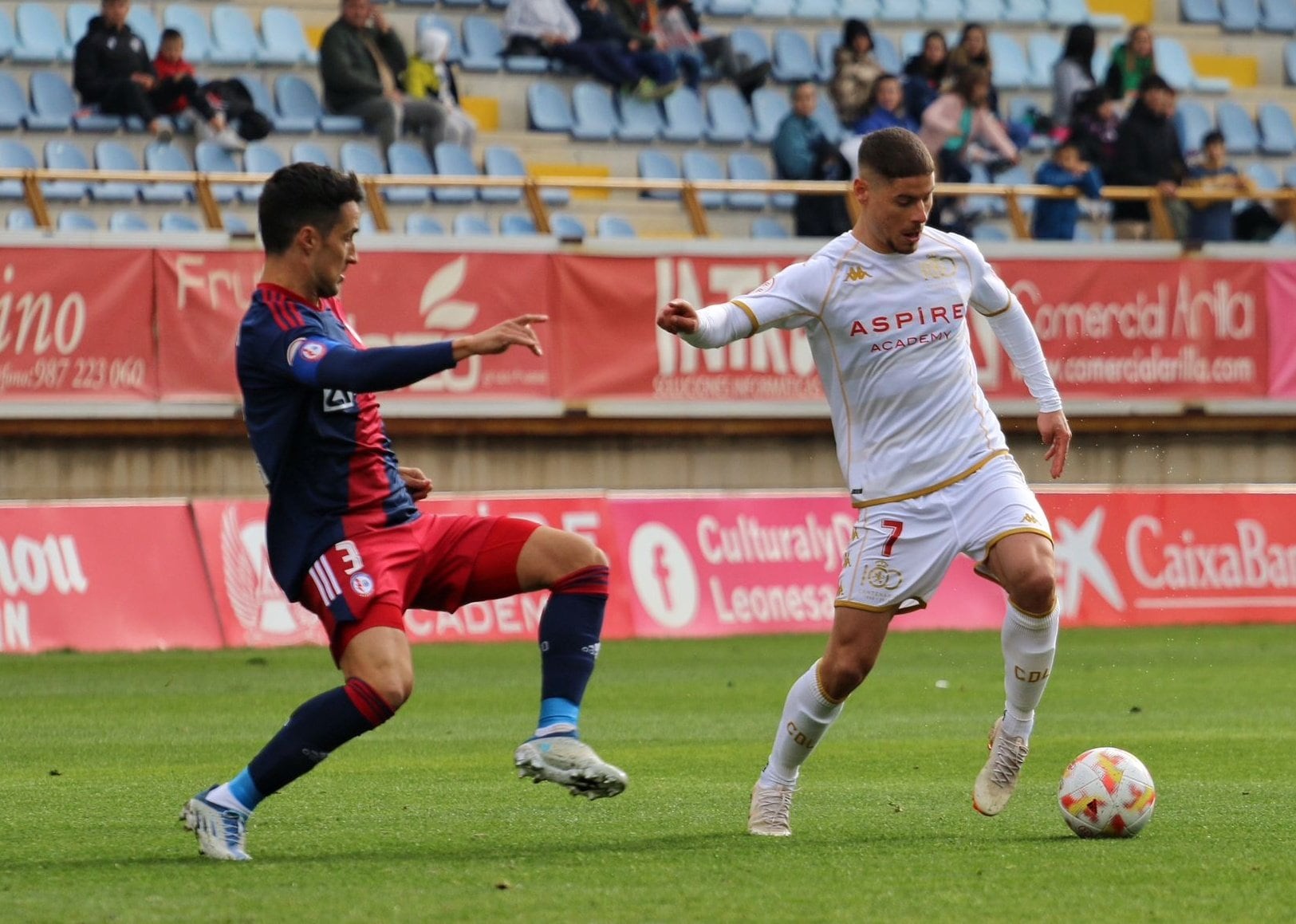 Alarcón repitió gol en el Reino de León