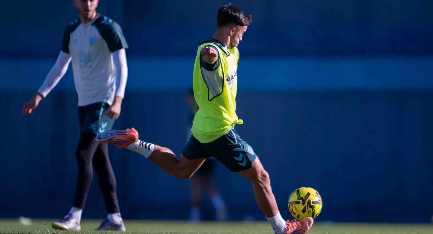 David Larrubia, en el entrenamiento del Málaga del lunes