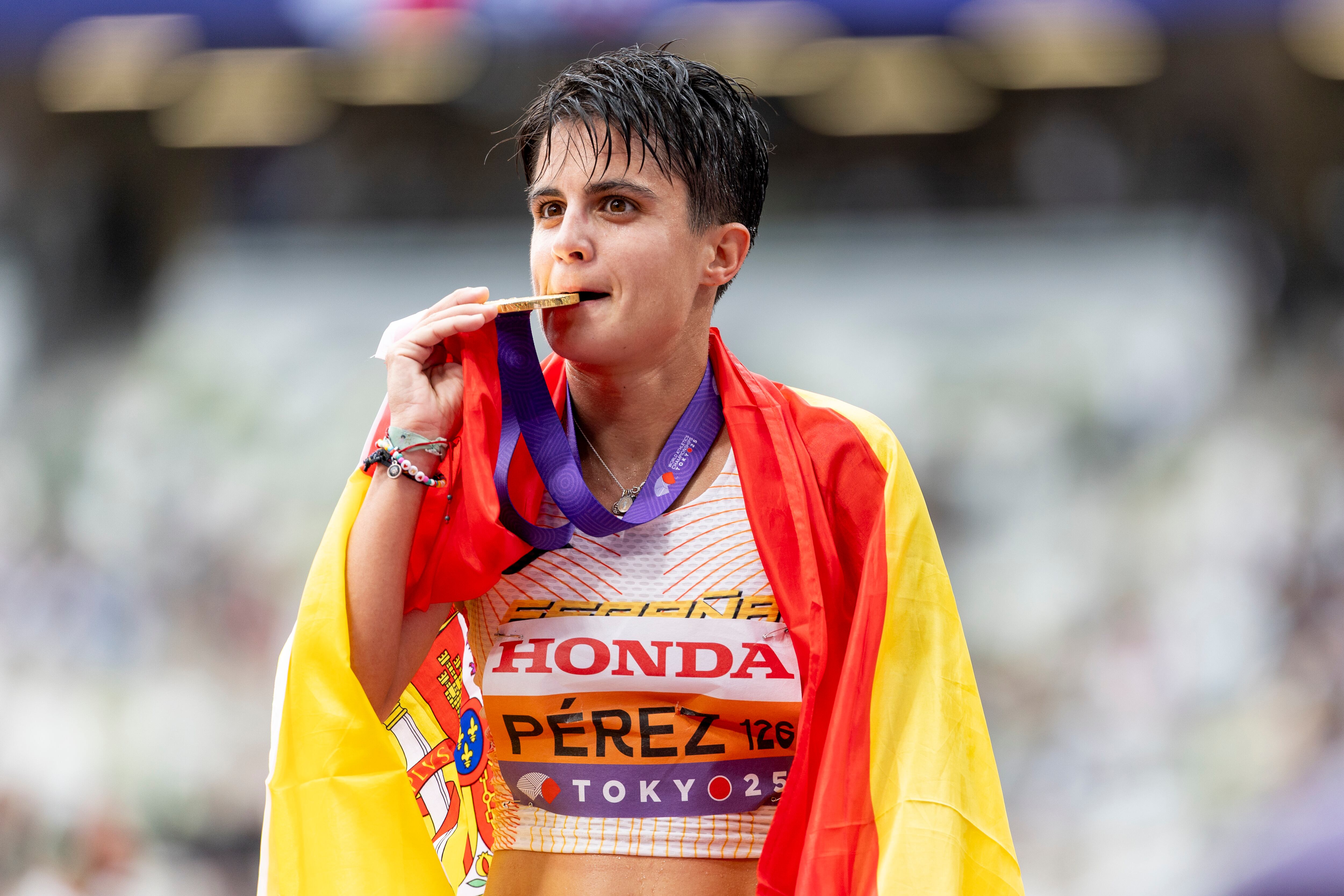 María Pérez, doble oro mundial en marcha en Tokio 2025
