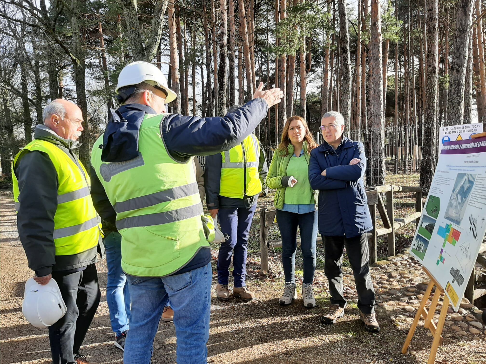 El el secretario de Estado de Medio Ambiente, Hugo Morán, visita las obras en la BRIF de Lubia.