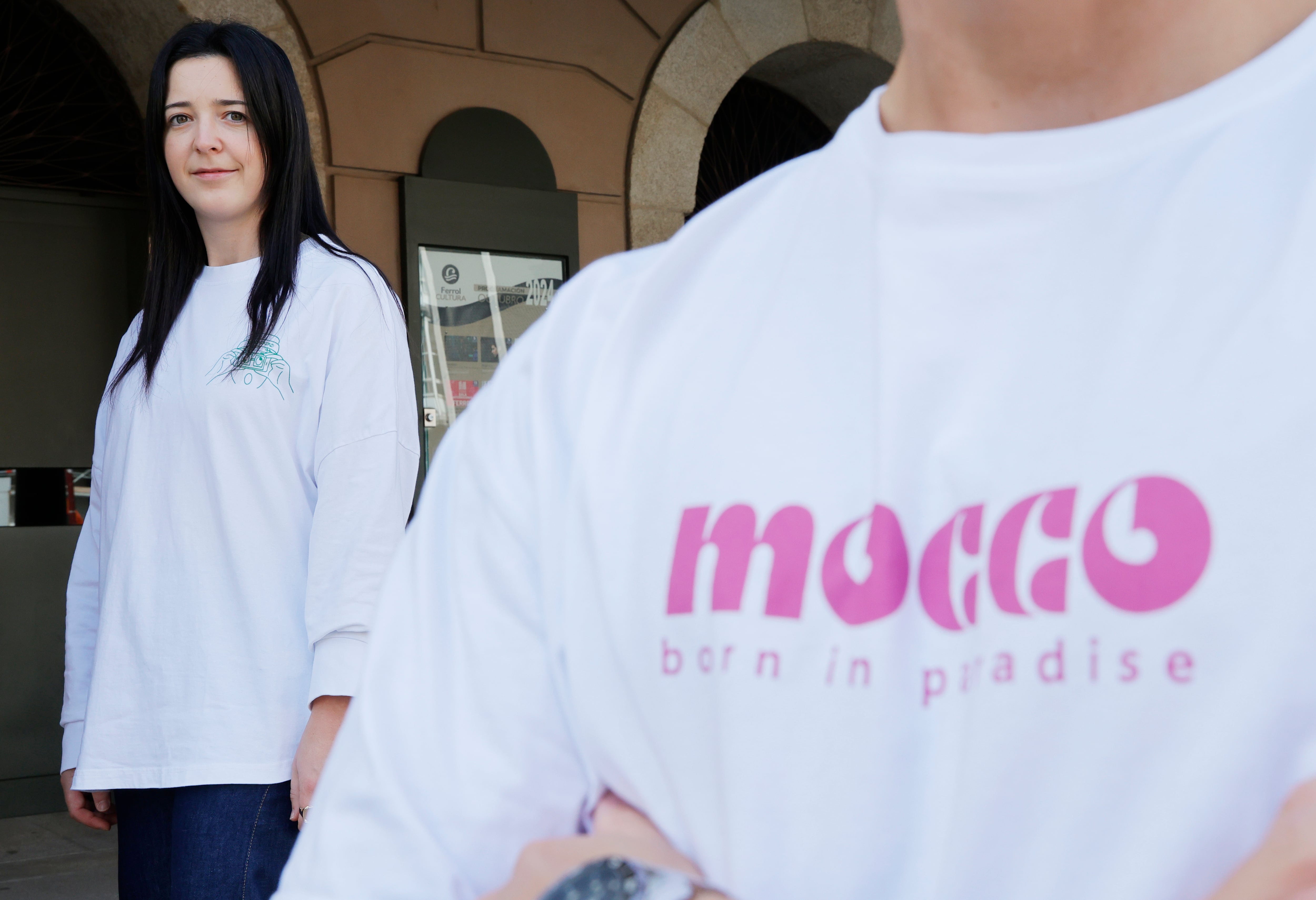 Paulina y Javier Riego dan el salto y crea Mocco Experience, una nueva marca textil que consolida la aparición de iniciativas emprendedoras a cargo de jóvenes, en ese y otros sectores en la comarca de Ferrol (foto: Kiko Delgado / EFE)