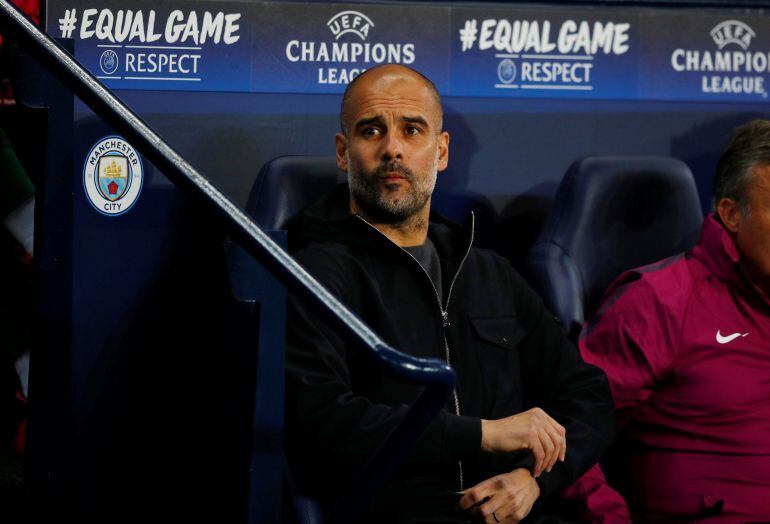 Guardiola, en el banquillo del Etihad Stadium
