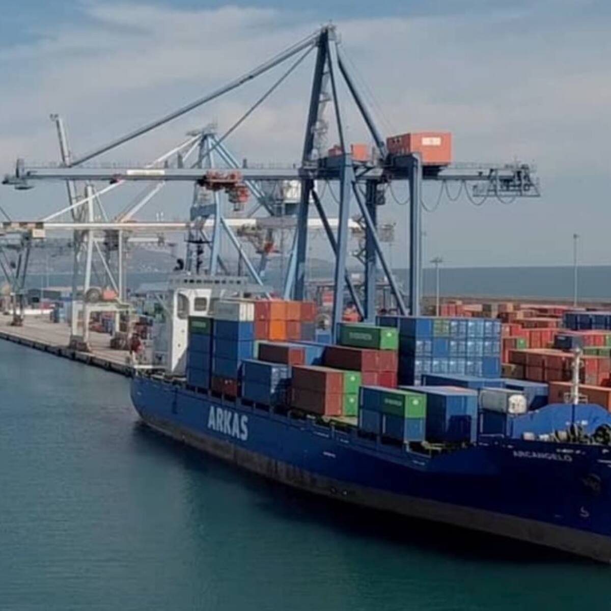 El puerto de Castellón mueve en el primer trimestre del año más de cuatro millones de toneladas de mercancías