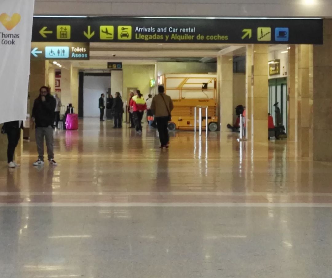 Interior del aeropuerto de Jerez